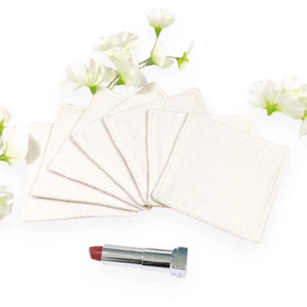 Offrez-vous douceur et éthique avec mon coffret de 7 lingettes démaquillantes bio lavables en coton GOTS. Zéro déchet, douceur garantie.