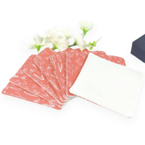 Offrez-vous douceur et éthique avec mon coffret de 7 lingettes démaquillantes bio lavables en coton GOTS. Zéro déchet, douceur garantie.