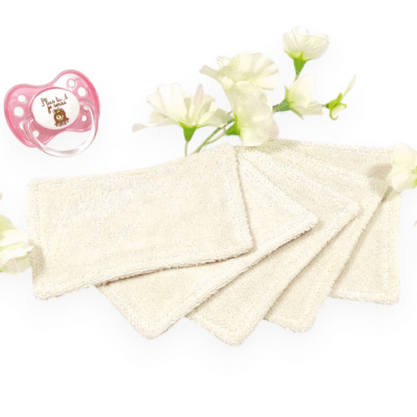 Lingettes réutilisables bébé en coton bio GOTS, ultra douces et écologiques. Pack 5 pièces prêt à chouchouter la peau fragile.