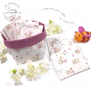 Coffret idée cadeau pour bébé avec 10 Lingettes et sa panière, lavables et réutilisables en tissu de coton bio blanc, violet, rose et marron, imprimé lapin.