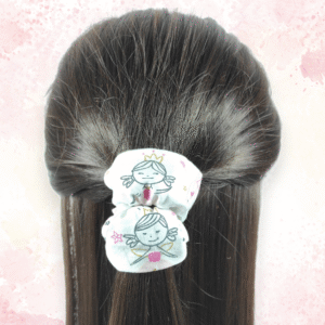 Chouchou enfant princesse en coton aux couleurs blanc, rose, noir et or. Idéal pour les coiffures des petites filles. Confortable et élégant.
