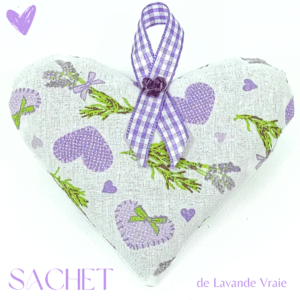 Chaque Sachet décoratif parfumé avec de la lavande s'invitent tout naturellement dans une chambre, votre salon, salle à manger ou votre voiture.