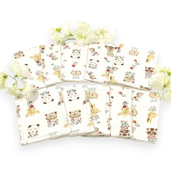 Coffret lingettes bébé en coton bio GOTS : 10 lingettes réutilisables zéro déchet, douces, durables et faciles à entretenir en machine.